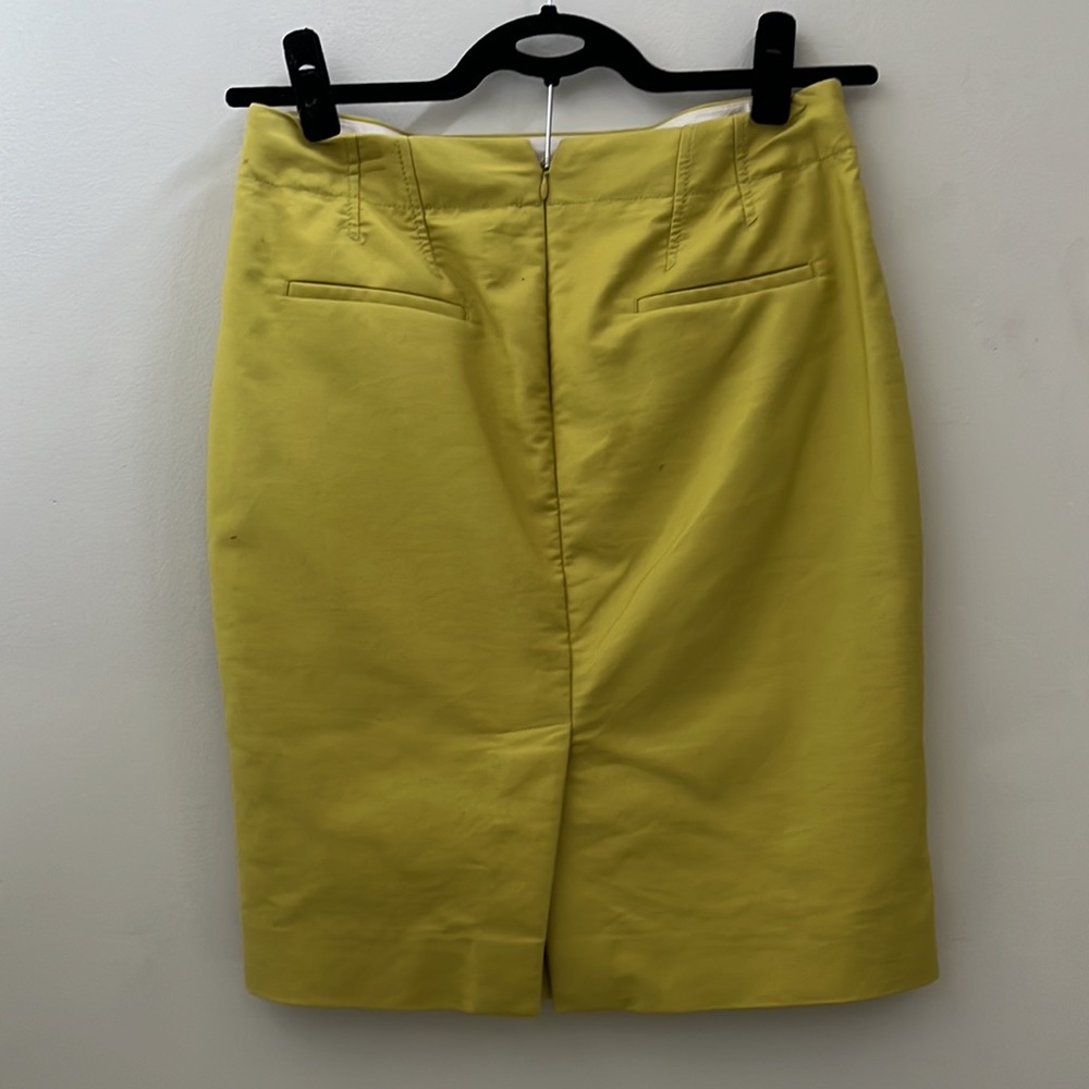 J.Crew No. 2 Pencil Skirt Chartreuse Green Size 4 - Picture 2 of 6